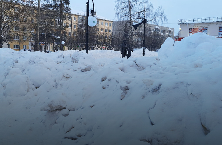 Выше гор могут быть только сугробы: снежные завалы на улицах Владимира