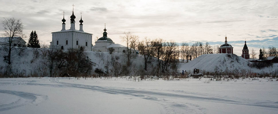 Суздаль - в топ-3 малых городов России для новогодних путешествий
