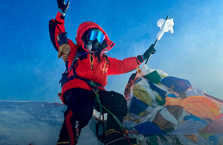 «Весь путь до вершины я разговаривала с горой»: девушка из Коврова поднялась на Эверест