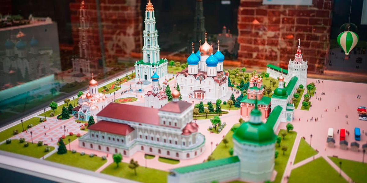 Что делает Успенский собор в Подмосковье и где искать копии храма Покрова на Нерли?