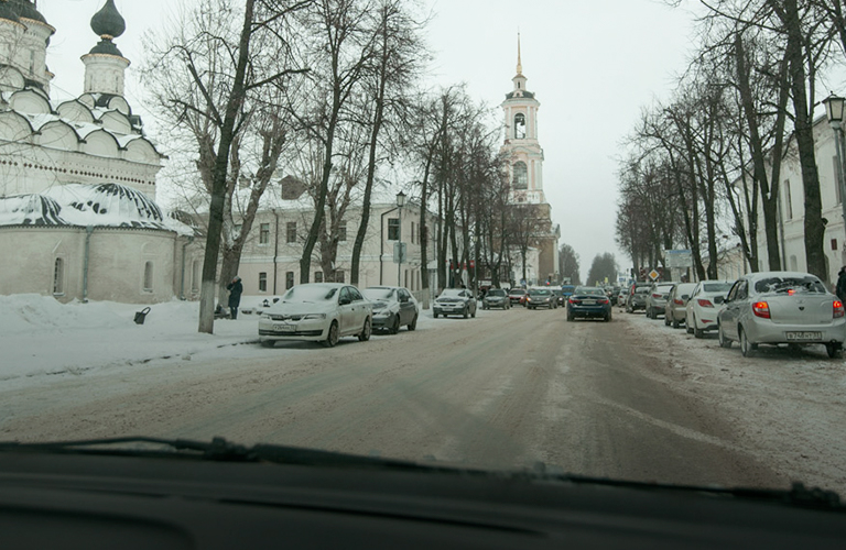 В Суздале вводят платные парковки, а во Владимире готовятся к строительству новой дороги в Загородный