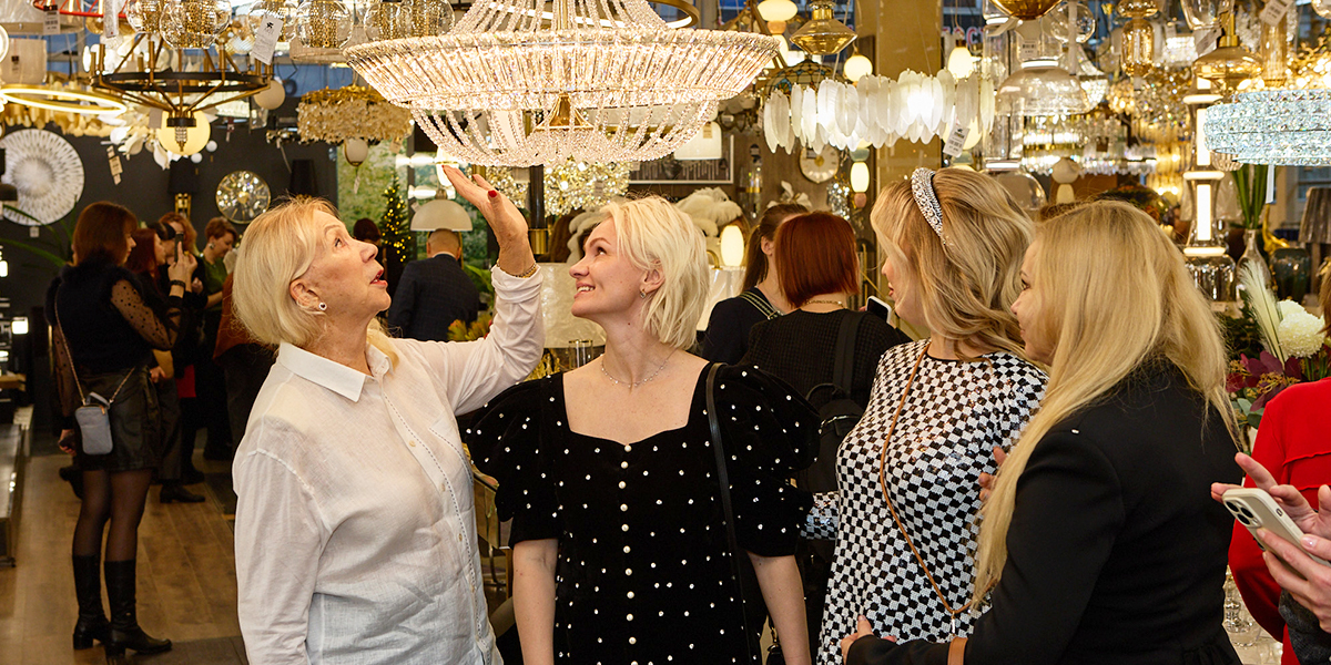 «Королева света» и ее 365 дней триумфа: первый год на высоте в инновационном пространстве Put in Light