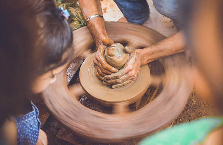 «Космические каникулы» у гончарного круга