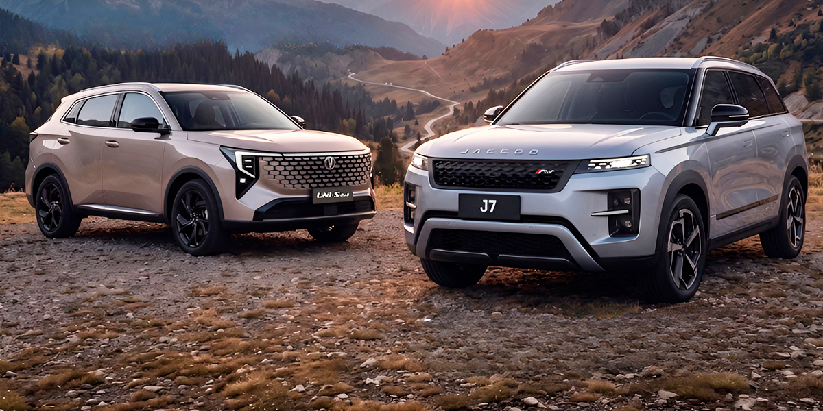 JAECOO J7 против Changan UNI-S: в чем разница и что выбрать