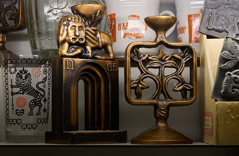 Флэшбек по-владимирски: коллекционные сувениры к 850-летию города и другие местные артефакты