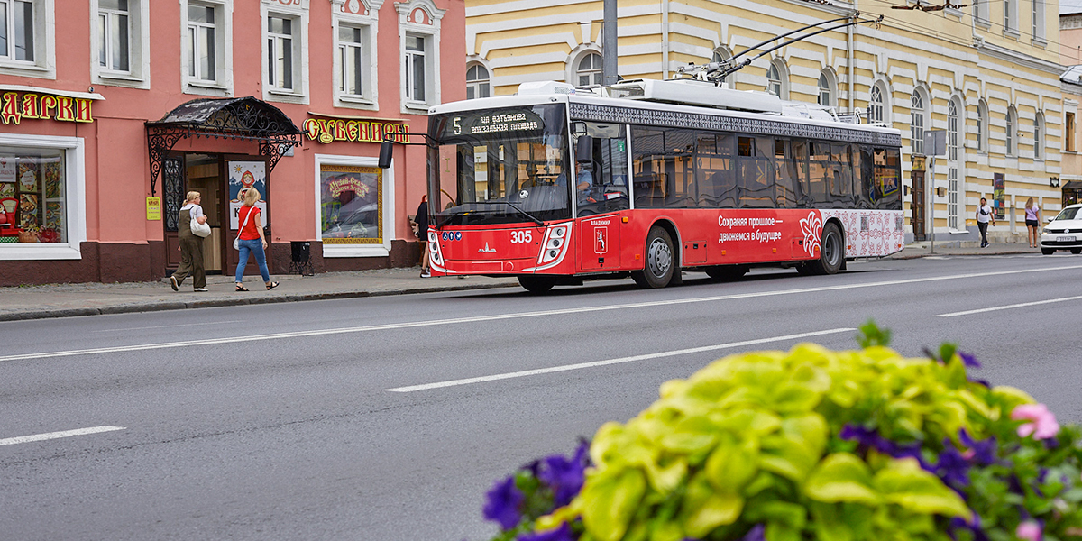 С кондиционером и usb-портом: оцениваем новые троллейбусы марки МАЗ