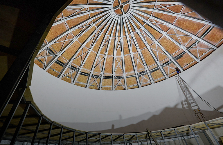 Через тернии к звездам: во владимирском планетарии начался монтаж 12-метрового купола из стеклопластика 