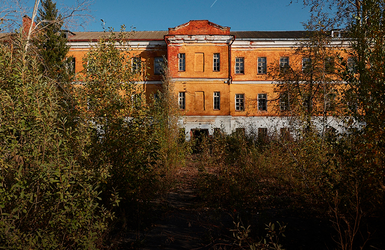 В квартале «УНО» начались демонтажно-восстановительные работы исторических казарм