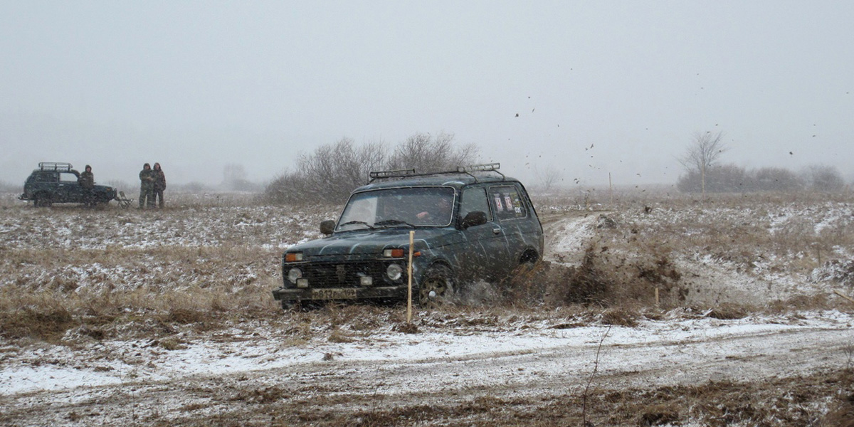 Крутой замес на «Вязниковском венце»: снег, грязь и 46 гоночных авто