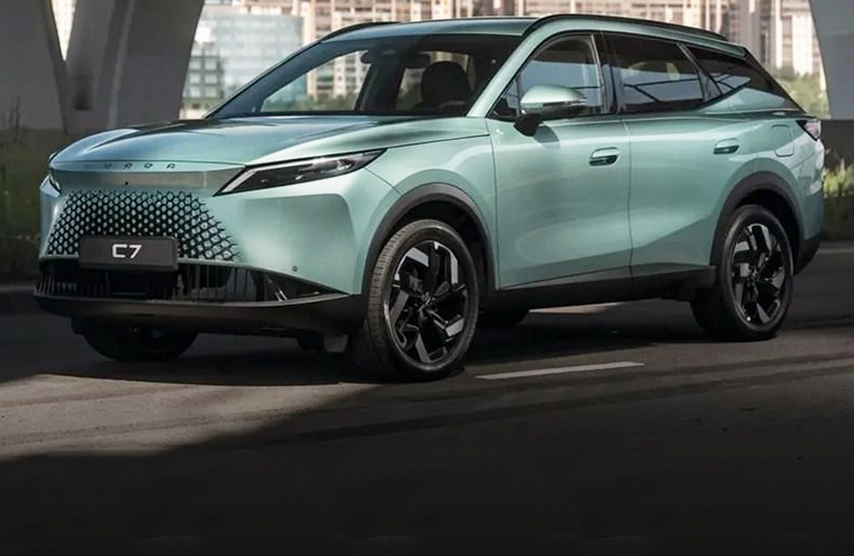OMODA C7 — флагманский кроссовер, сочетающий дизайн, мощный двигатель и премиальное оснащение