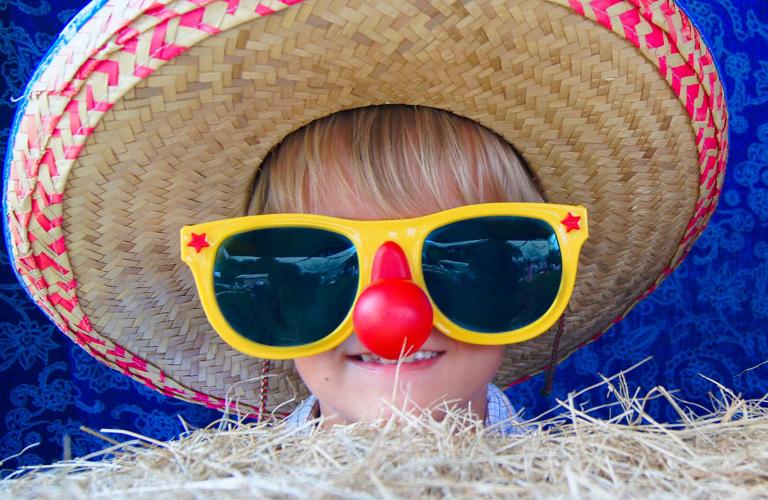 Готовимся к детской новогодней дискотеке!