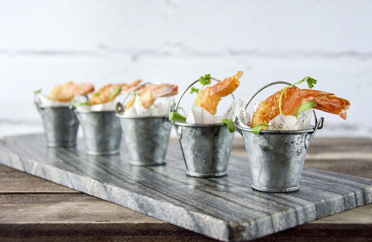 Вспоминаем ритм прошедших праздников на жарких рест-вечеринках!