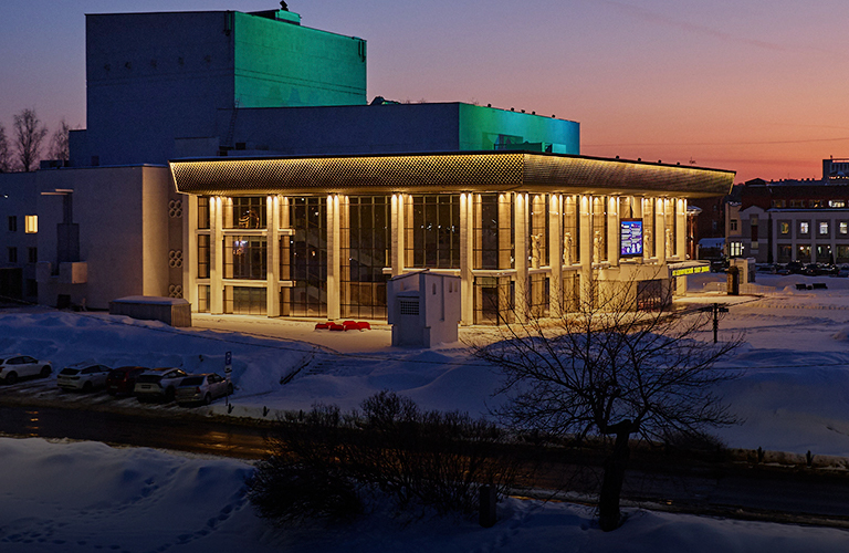 Во Владимире засияли фасады ресторанов, театра драмы, университета и ДДюТ. Кто на очереди?