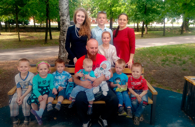 Экс-супруга владимирского троеженца рассказала, почему сбежала из гарема
