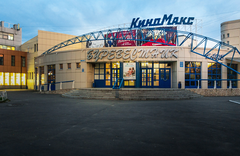 Закроют ли во Владимире кинотеатр «Киномакс-Буревестник» и сеть ресторанов KFC?