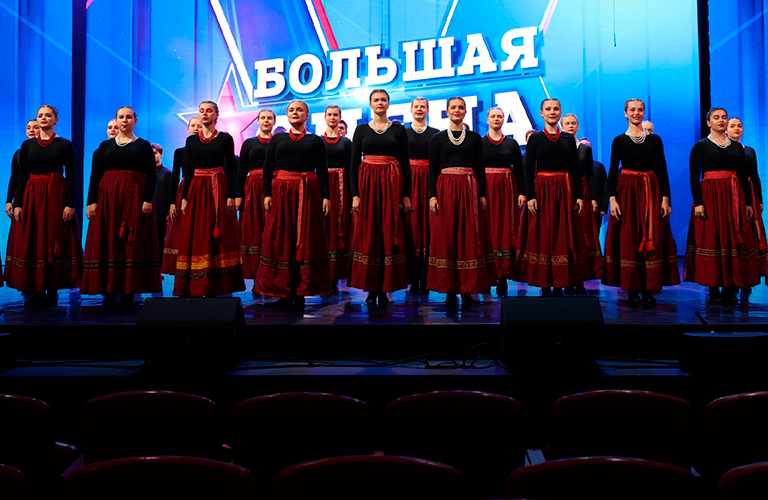 «Это образец»: Надежда Бабкина восхитилась владимирским хором на фестивале «Большая сцена»