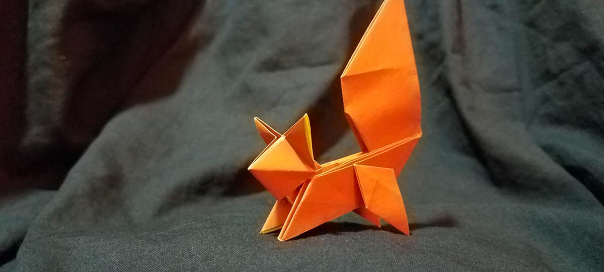 Мастерим оригами в Молодежной библиотеке