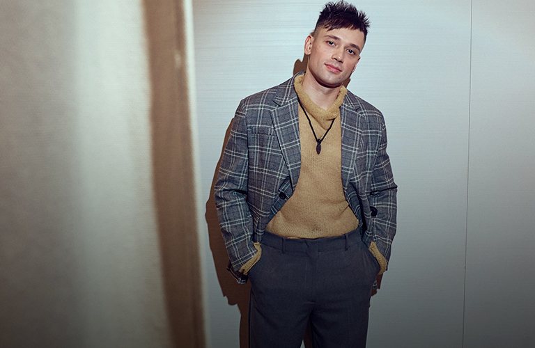 Стиль всеобщего краша, или Примеряем образы в духе звезды сериала The Last of Us Педро Паскаля