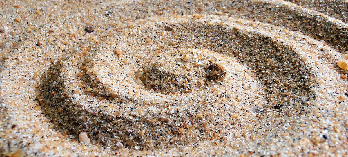 Делаем песочные иллюстрации в Библиотеке для детей и молодежи