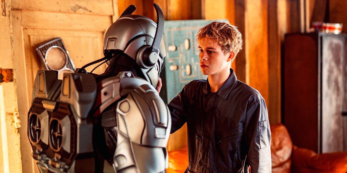 Как найти общий язык с роботом? Ответ в фантастической премьере октября «(Не) искусственный интеллект»