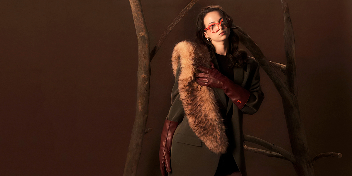 Оправы с сунгирской лошадкой и мерч к суздальской выставке от дизайнеров, очарованных 33-м регионом