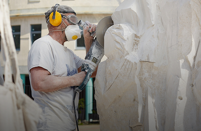 Рождение белокаменных скульптур, или Как проходит первый стоунфест в Центральном парке