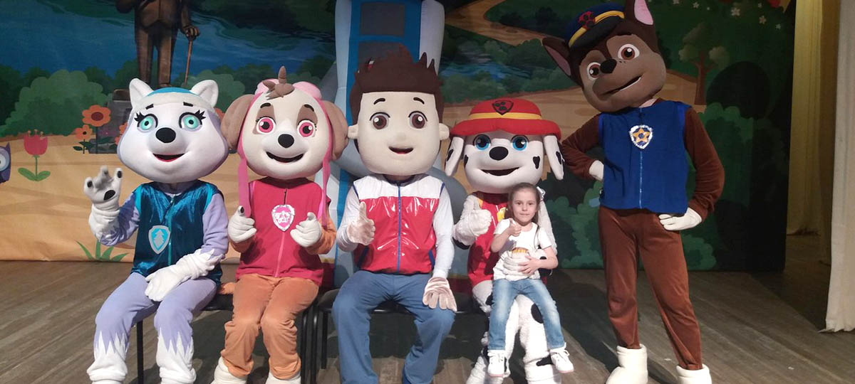 Шоу ростовых кукол «Щенки спешат на помощь»