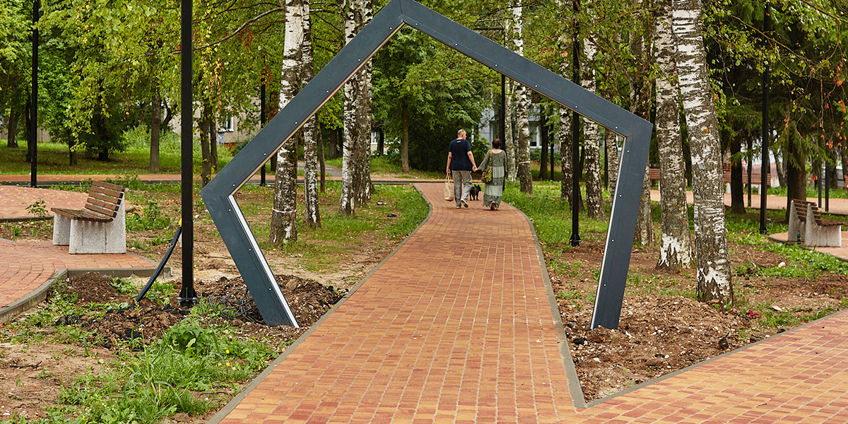 Одинокая арка и много велодорожек — первые штрихи перемен на холсте бульвара Художника Иванова