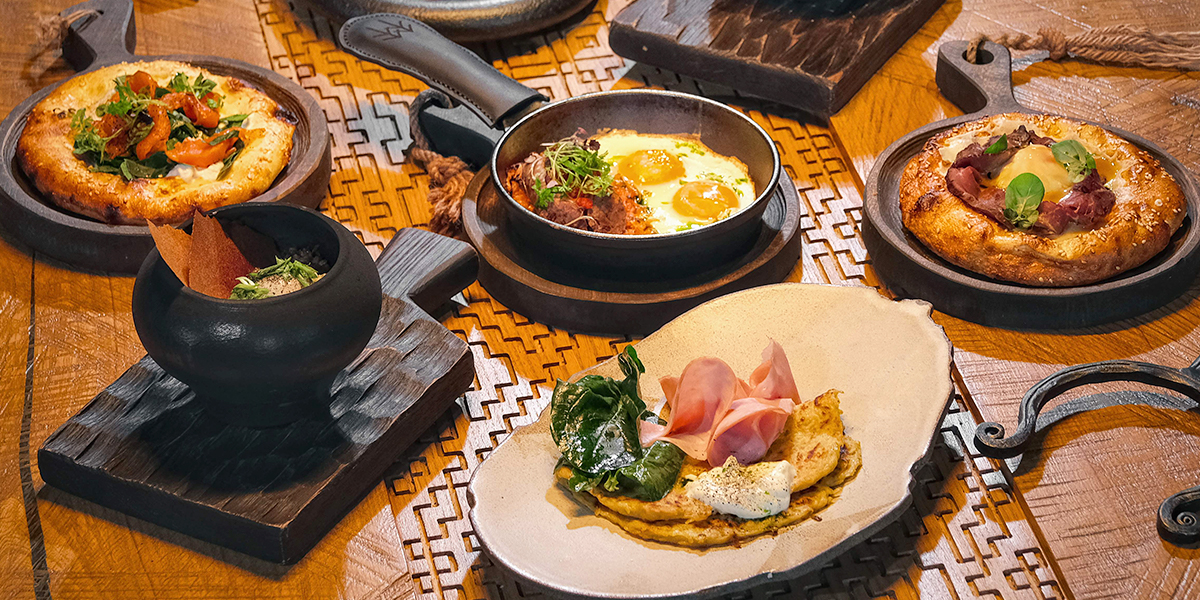 Мусс из манной каши, дровяные лепешки, куженьки с творогом: вау-завтраки в гранд-бистро «Меряне»