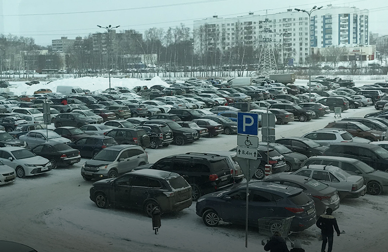 Тест-драйв: возле каких владимирских торговых центров самые удобные парковки?