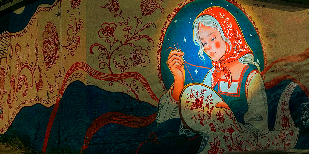 Владимирская гладь, сны о море и окно с видом на Георгиевскую. Уличные художники явили миру новые работы