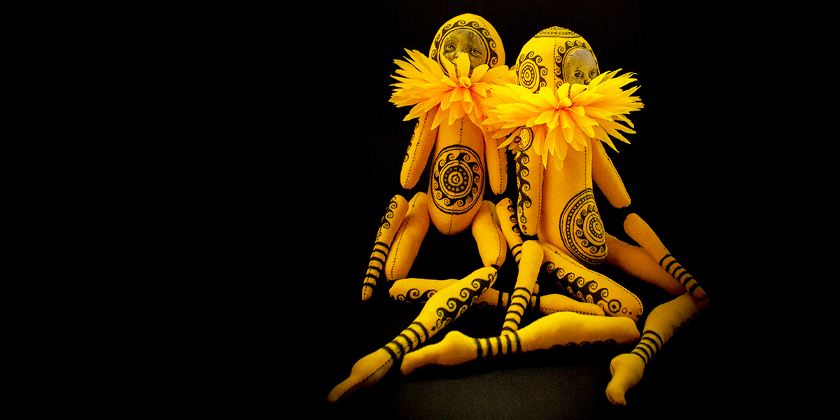 От радиации до цветов: мать готических Странников выпустила новую коллекцию кукол