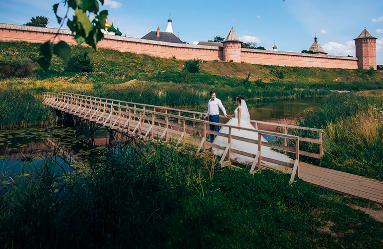 В Суздале — любить! Древний город 33-го региона стал второй свадебной столицей России