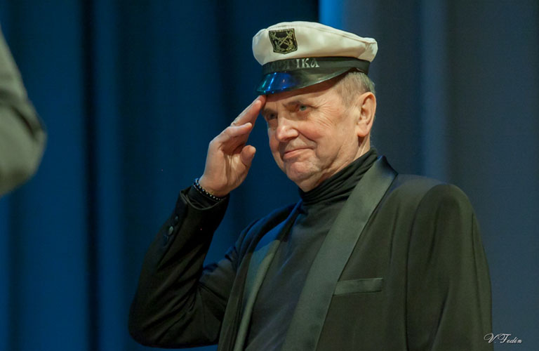 Анатолий Антонов приглашает на «Вечер друзей»