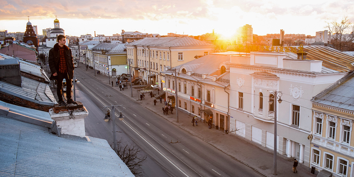 Прогулки по крышам в центре Владимира: индустриальный туризм или нелегальный руфинг?