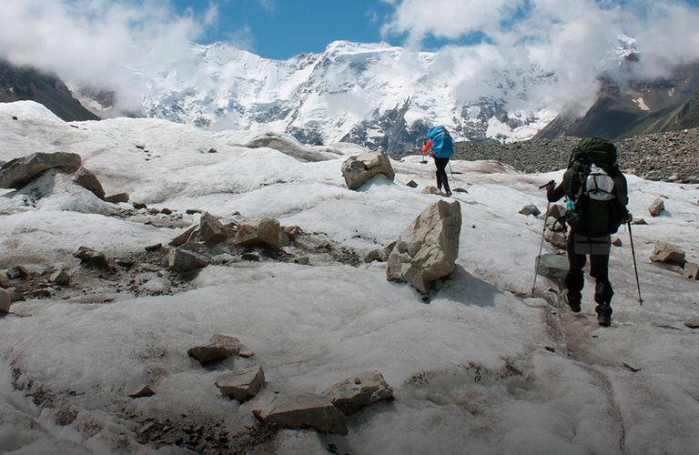 Прогулка по ледникам под грохот лавин: суровая красота Безенги глазами владимирца