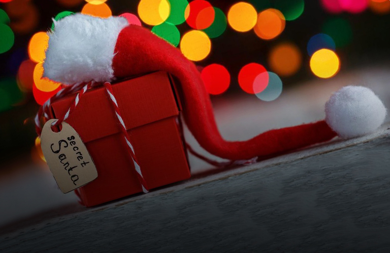 Марафон новогодних подарков: жители Владимира могут стать «тайными Сантами»