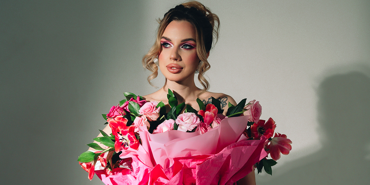 Навстречу весне в платье-букете! Топ ярких образов владимирской модели