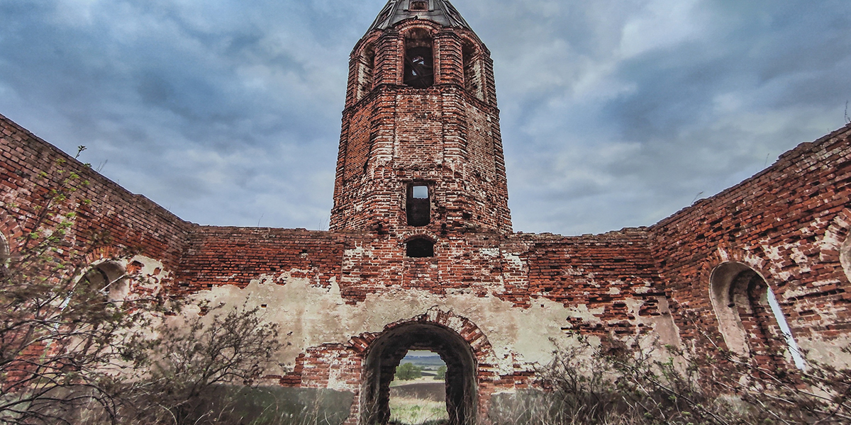Заброшенная церковь, тайный ход и клад урочища Даниловское