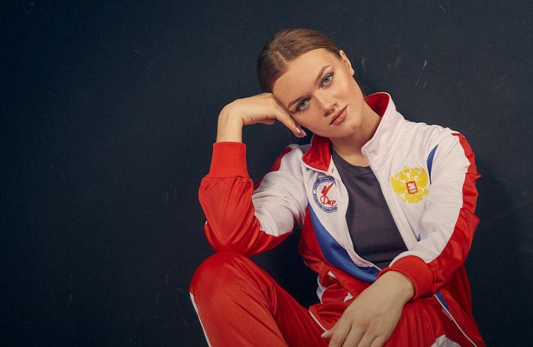 Золото Кубка мира по кикбоксингу оказалось в руках владимирской модели Елены Охапкиной