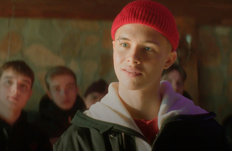 Борьба за любовь и лучших друзей в новой комедии «Иван Семенов. Первый поцелуй»