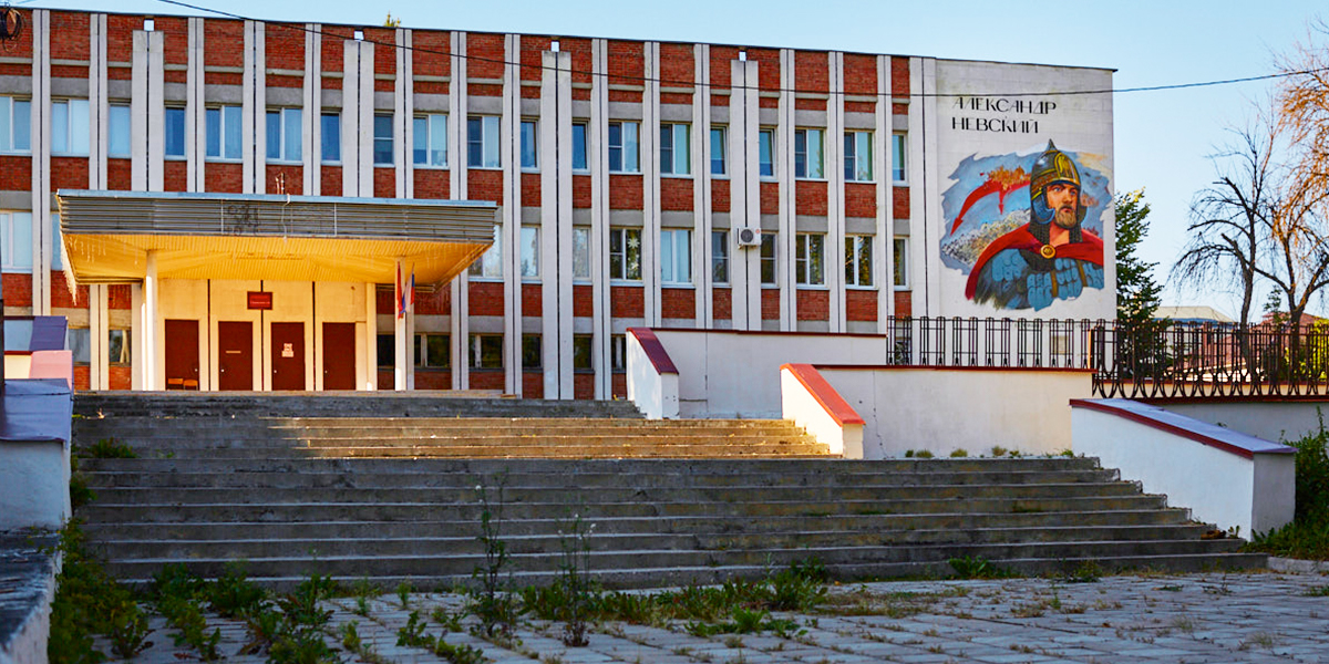 Фабрики звезд: какие школы Владимира признали лучшими по количеству выпущенных стобалльников?