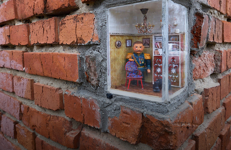 Географ глобус сохранил. Во Владимире собрали серию тематических миниатюр