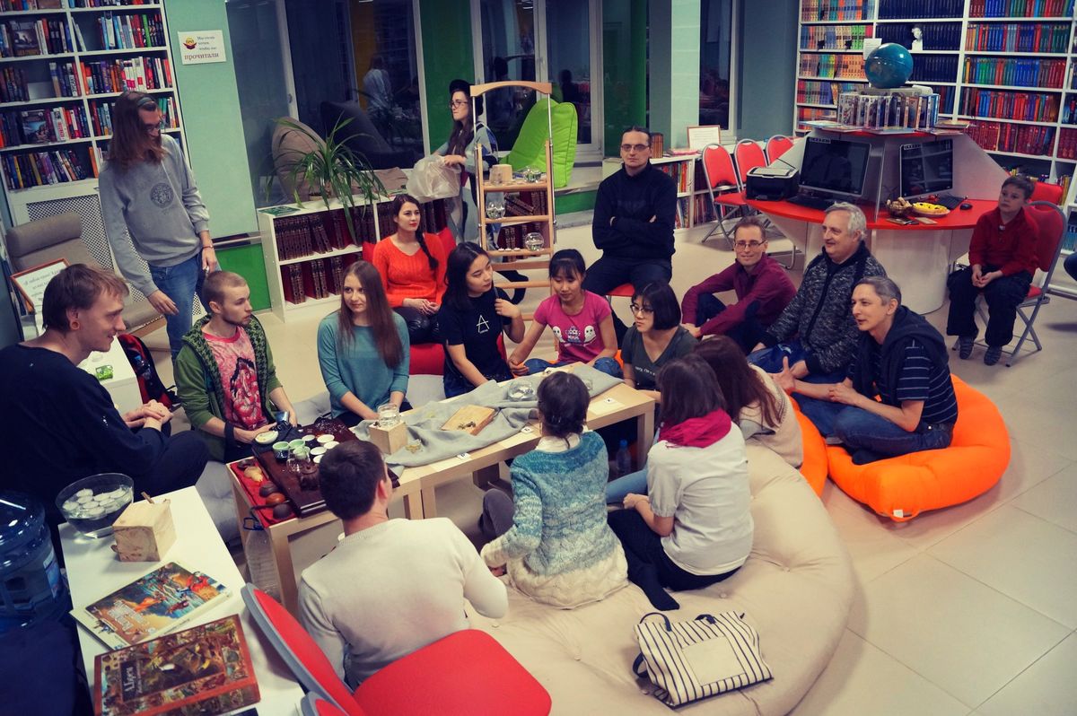 Пончики, сальса, кинопоказ и другие сюрпризы Библионочи-2017