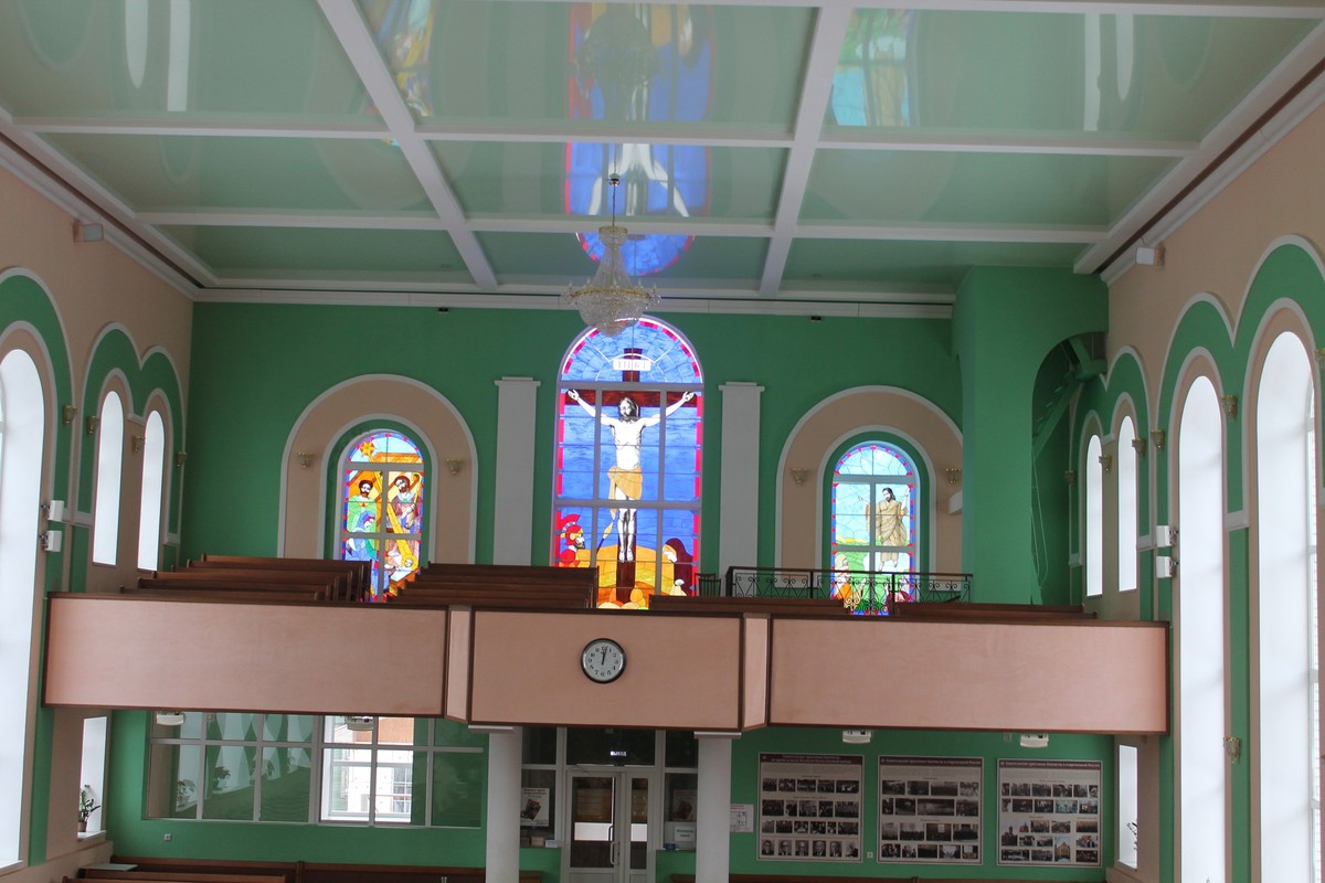 Витражи в церкви Нижнего Новгорода