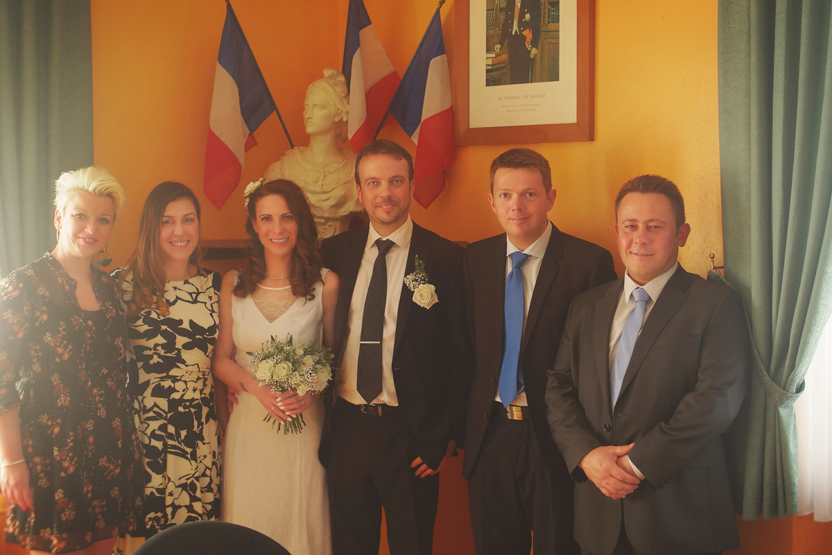 Жительница Владимира Елена Суркова вышла замуж за француского ресторатора Оливье. Свадьбу молодожены праздновали дважды