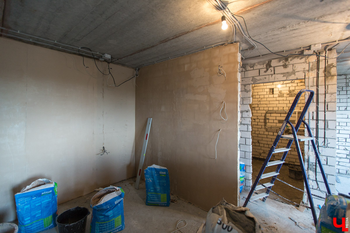 Как из обыкновенной однокомнатной квартиры сделать стильный лофт с мужским характером? Мы следим за ходом ремонта вместе с дизайнером Екатериной Масловой