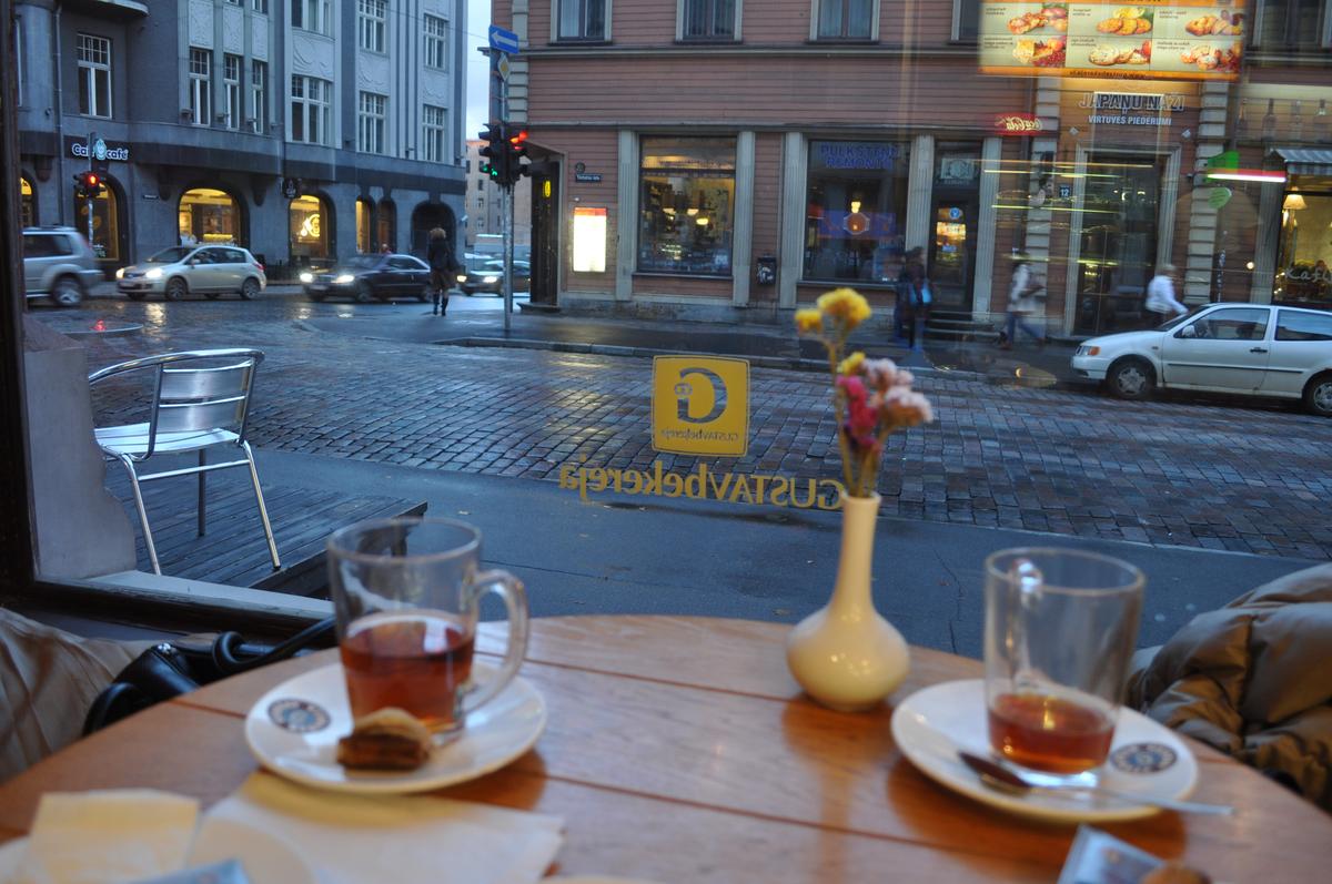 Артем Кокорин - владимирский художник-реставратор, за последние 5 лет исколесивший на машине 15 стран Европы. В общем и целом маршрут нашего земляка составил 32 тысячи километров. Как отправиться за границу на авто - узнаем из первых уст