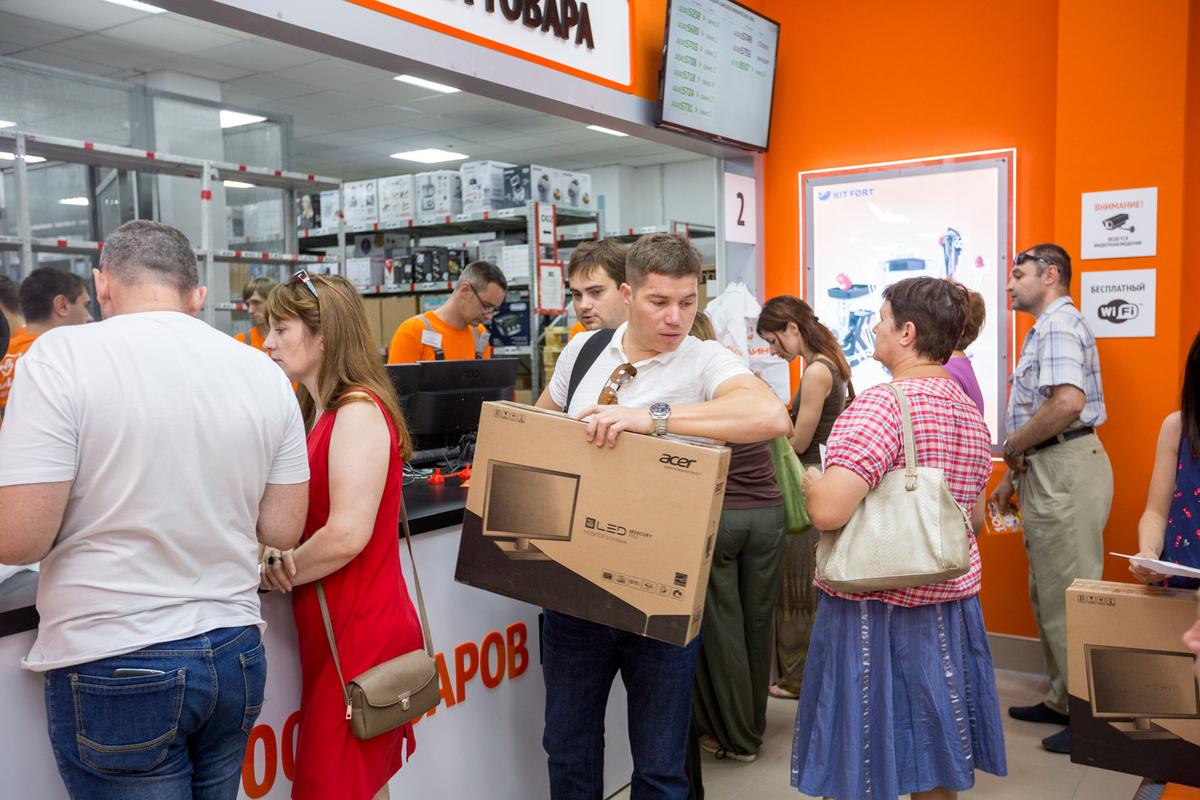 С 3 по 5 августа во владимирском ЦУМе «Валентина» проходило торжественное открытие 54-го магазина со складом одного из крупнейших онлайн-ретейлеров России – компании «Ситилинк»