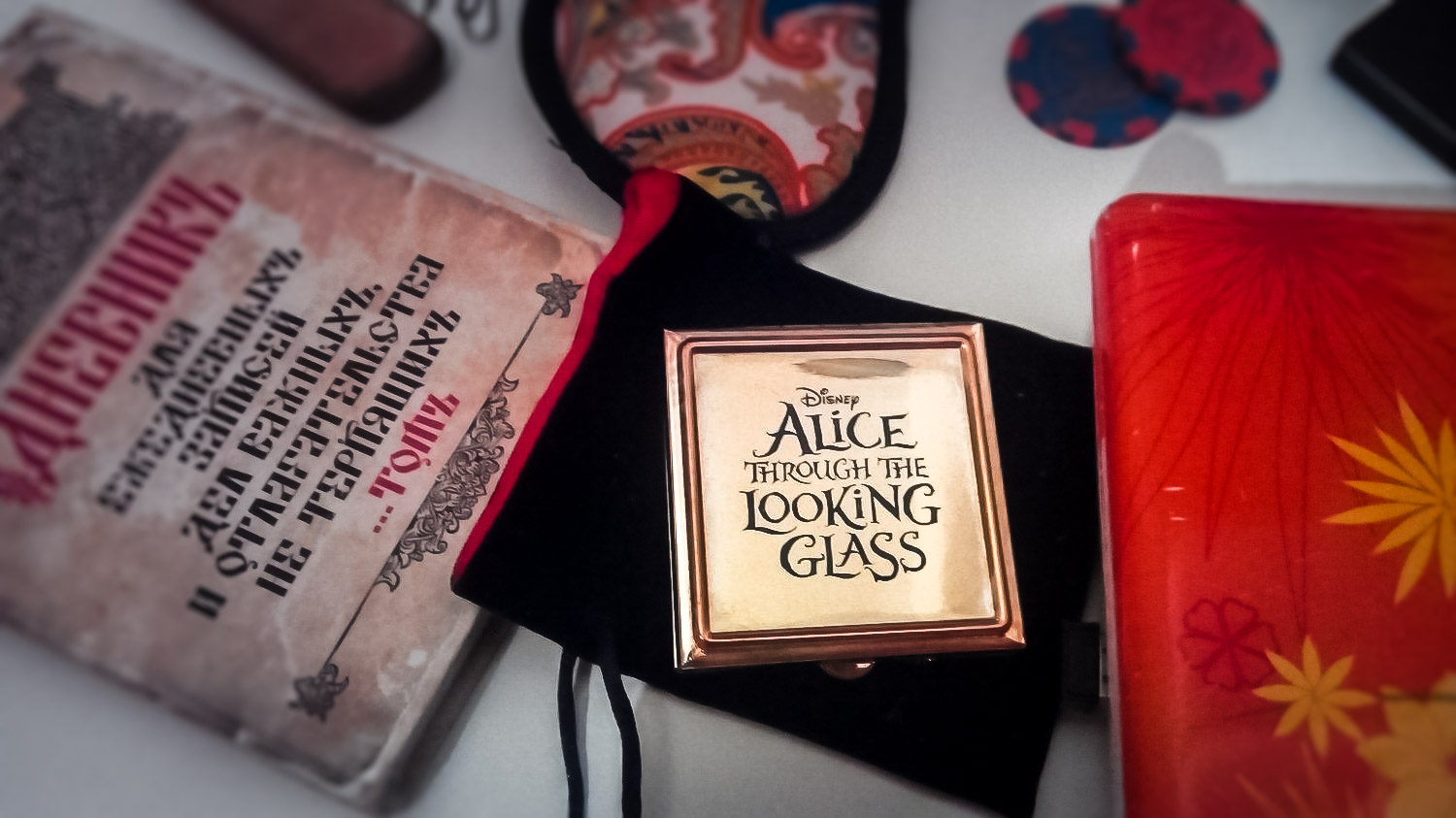 Зеркало «Алиса в стране чудес»